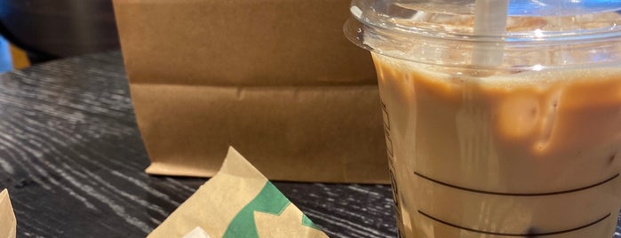 Starbucks is one of Jorgeさんのお気に入りスポット.
