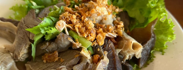 เนื้อลวกปากท่อ is one of ราชบุรี.