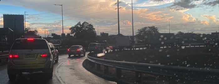 North Luzon Expressway (NLEx) is one of terminals.