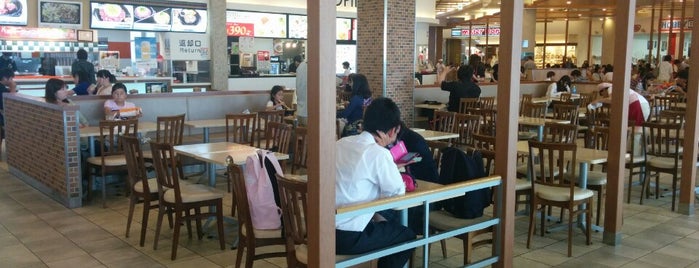 Food Court is one of papecco1126'un Kaydettiği Mekanlar.