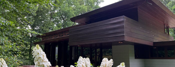 Bachman-Wilson House by Frank Lloyd Wright is one of Arkansas.