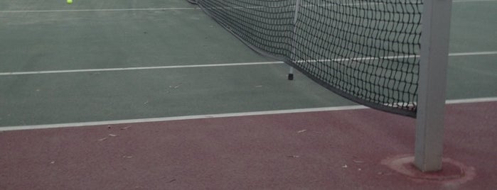 Tennis Courts Vari is one of Panos'un Kaydettiği Mekanlar.