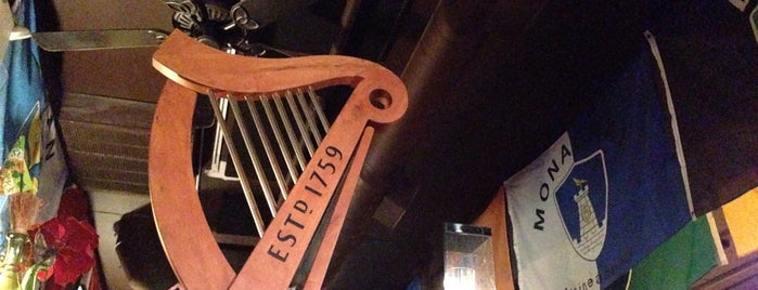 Hailey's Harp Pub is one of Locais salvos de Jennifer.