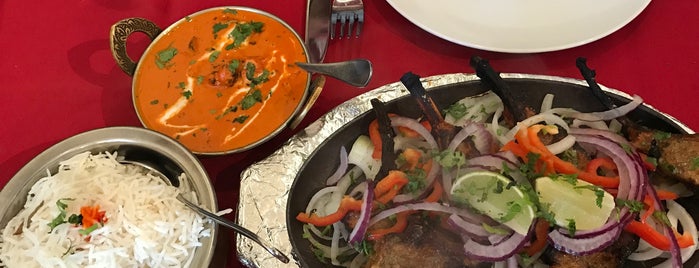 Taste Buds Of India is one of Lugares favoritos de Karen.