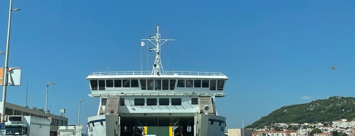 Jadrolinija Ferry Terminal is one of Dalmacija.