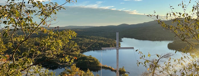 Maiden's Cliff Summit is one of Mind, Body + Spirit in Maine.