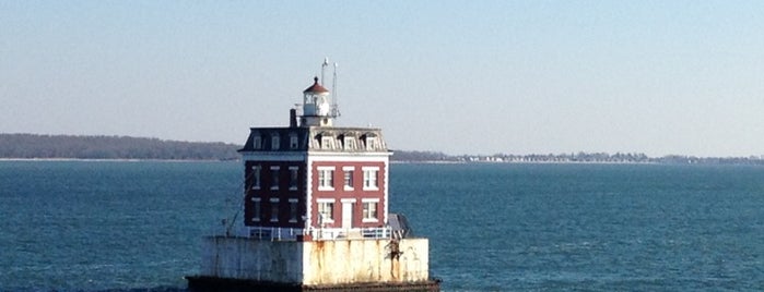 New London Ledge Light is one of Paranormal Traveler.