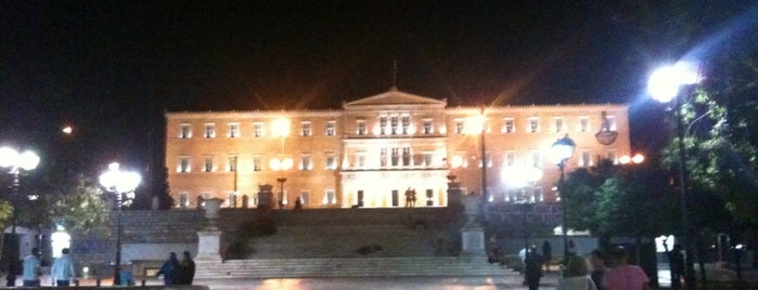 Syntagma Square is one of Athens City Tour.