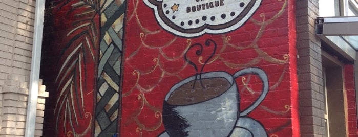Wapa Café Boutique is one of Lugares favoritos de Aaron.