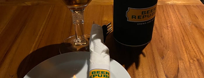 Beer Republic is one of Hangout 🍷.