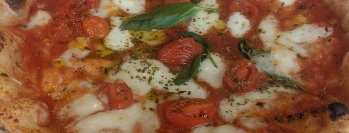 Theo's Pizzeria is one of Posti salvati di Daniel.