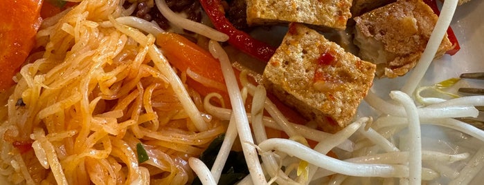 Sweet Lime Thai Cuisine is one of The 15 Best Places for Fried Onions in San Francisco.
