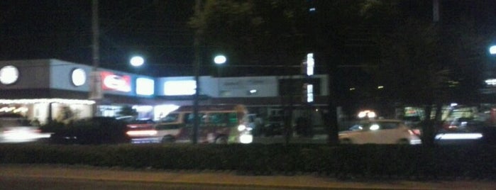 Plaza Los Laureles is one of Shopping o solo ver.