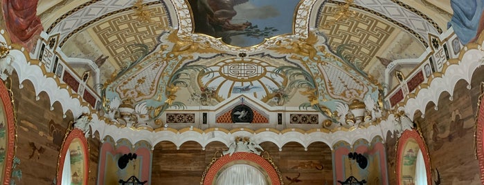 Китайский дворец is one of The grand St. Petersburg adventure.
