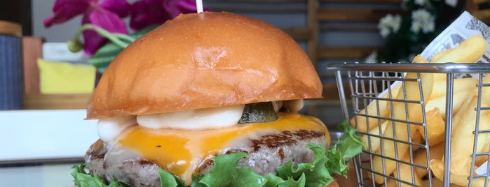 hash burger and cafe’ @chalong is one of Phuket.