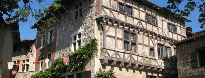 Hostellerie Du Vieux Perouges is one of สถานที่ที่บันทึกไว้ของ Елена.