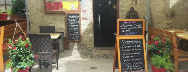 La Taverne de L'Escuelle is one of Tempat yang Disukai AE.