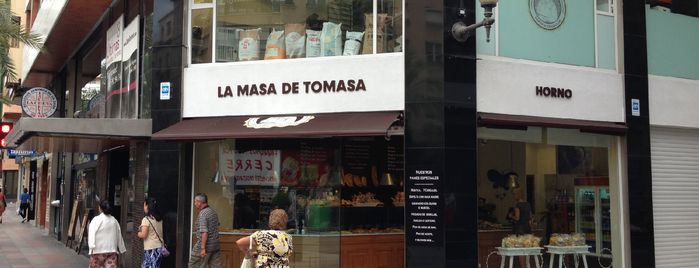 La Masa De Tomasa is one of Locais curtidos por Toxa.