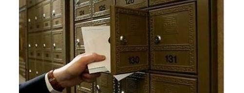 Mail Boxes Etc. is one of Tempat yang Disukai Paige.
