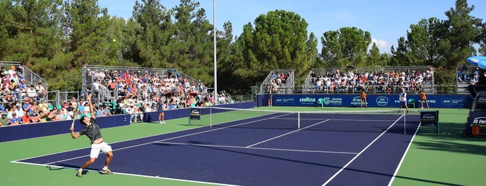 Escuela de Tenis Juan Carlos Ferrero is one of Turismo, restaurantes y ocio en Villena.