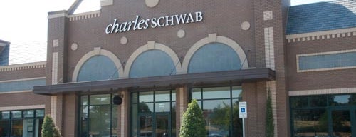 Charles Schwab is one of Tempat yang Disukai Bill.