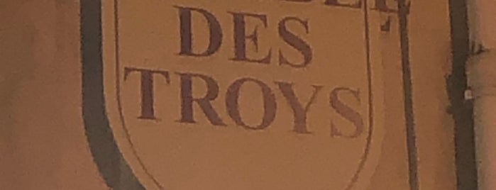 La Table des Troys is one of fait.