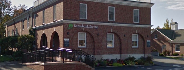 Kennebunk Savings Bank is one of Locais curtidos por Mike.