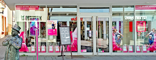 Telekom Shop is one of dotdeans offenburg.