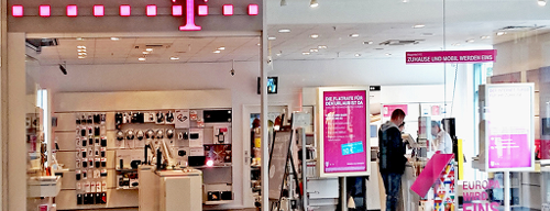 Telekom Shop is one of Marktplatz-Center Neubrandenburg.