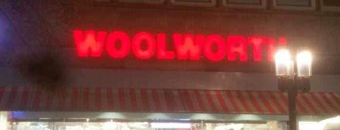 Woolworth is one of Einkaufen.