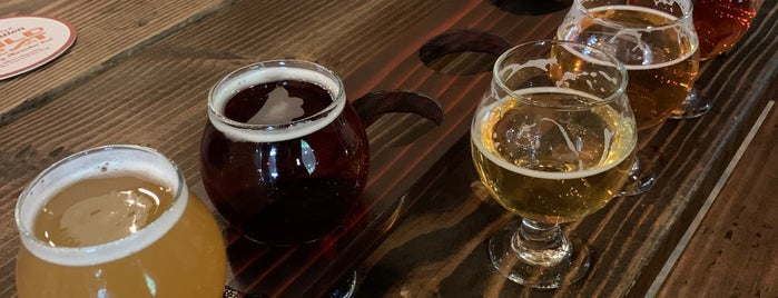Latitude 33° Brewing is one of San Diego Brewery and Beer Pubs.