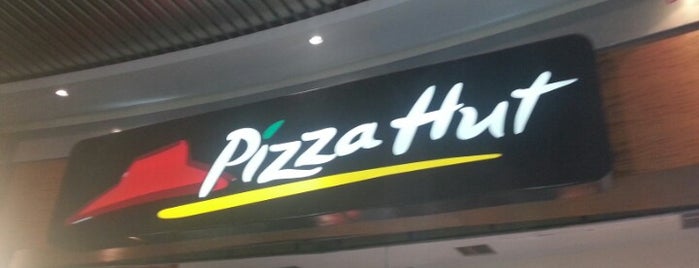 Pizza Hut is one of Lugares que he visitado.
