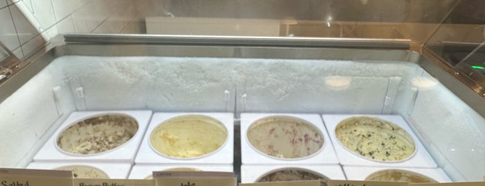 Jeni’s Splendid Ice Creams is one of The 15 Best Ice Cream Parlors in Dallas.