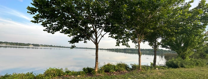 White Rock Lake is one of Lugares favoritos de Jenna.
