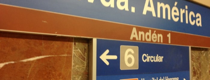 Metro Avenida de América is one of Tempat yang Disukai Angel.