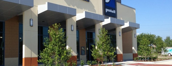 Goodwill (WaterFord Lakes) is one of Rhodé Amira : понравившиеся места.