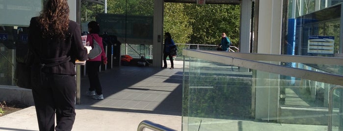 Edmonds SkyTrain Station is one of Mornings in Burnaby.