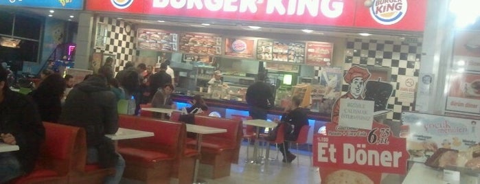 Burger King is one of Orte, die Nihal gefallen.