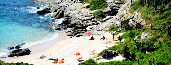 Praia Olho de Boi is one of Lugares favoritos de Aɴderѕoɴ.