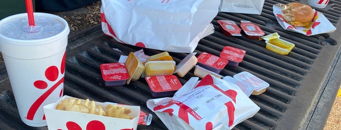 Chick-fil-A is one of Aprilさんのお気に入りスポット.