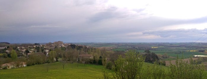 Miradoux is one of Les chemins de Compostelle.