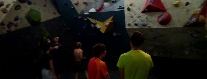 Скалатория is one of Rock Climbing Gyms in Moscow.