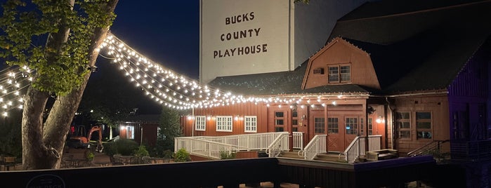 Bucks County Playhouse Deck Bar is one of Posti salvati di G.