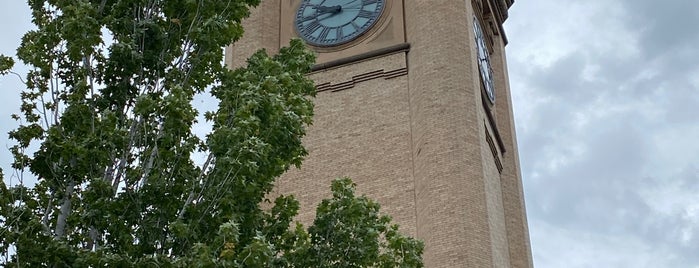Clocktower is one of Lieux qui ont plu à Ainsley.