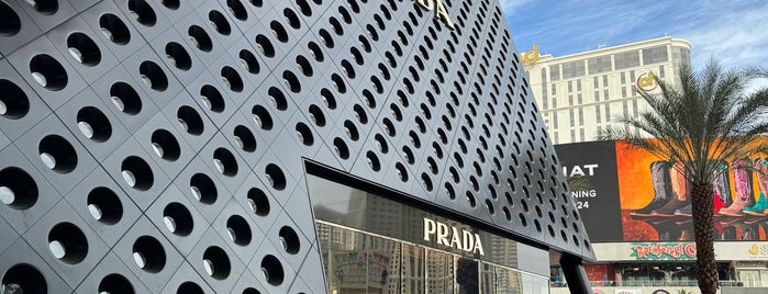 Prada is one of Las Vegas 🇺🇸.