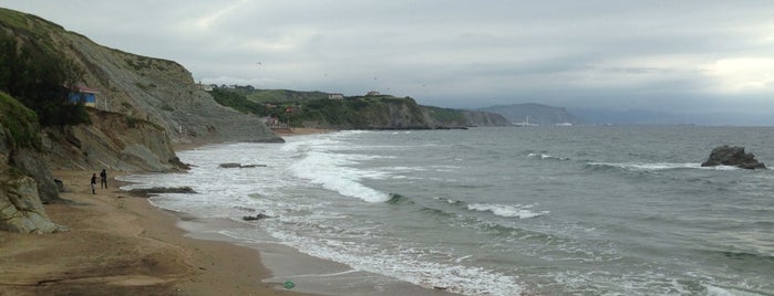 Playa Atxabiribil / Arrietara Hondartza is one of Playas de España: País Vasco.