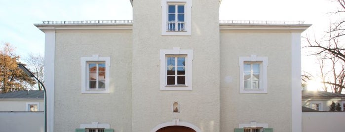 Ebenböck-Haus is one of Münchner Originale.