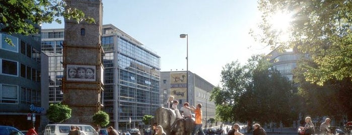 Brunnen am Rindermarkt is one of Münchner Originale.