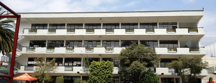 Instituto Asunción is one of Jorgeさんのお気に入りスポット.