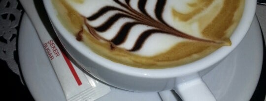 Ferroni Coffee Roasting is one of Lugares favoritos de Melissa.